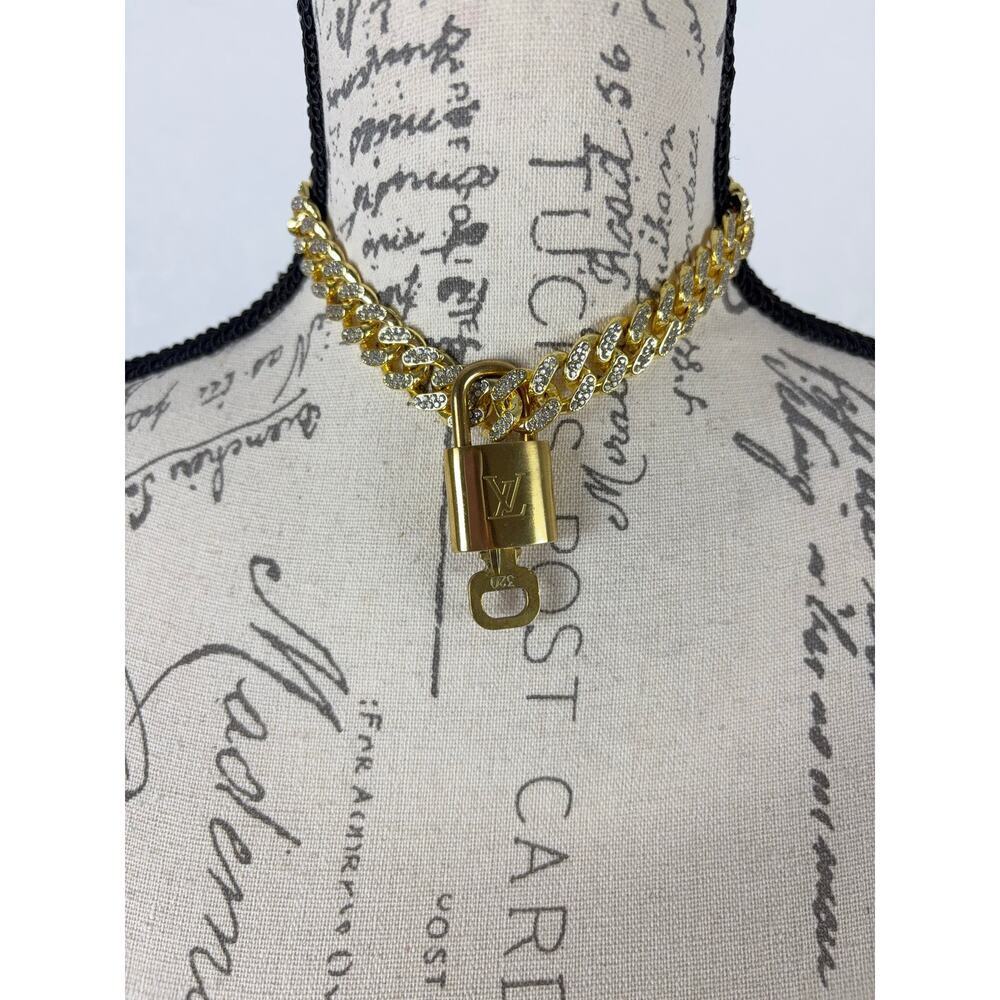 B29 Louis Vuitton Lock‎ And Key Set 320 Travel  Collectible Old Money Bag Charm